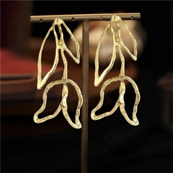 Flower Floral Stud Earrings – Elegant Petal Dangle Design, Lightweight & Trendy - Picture 3 of 7